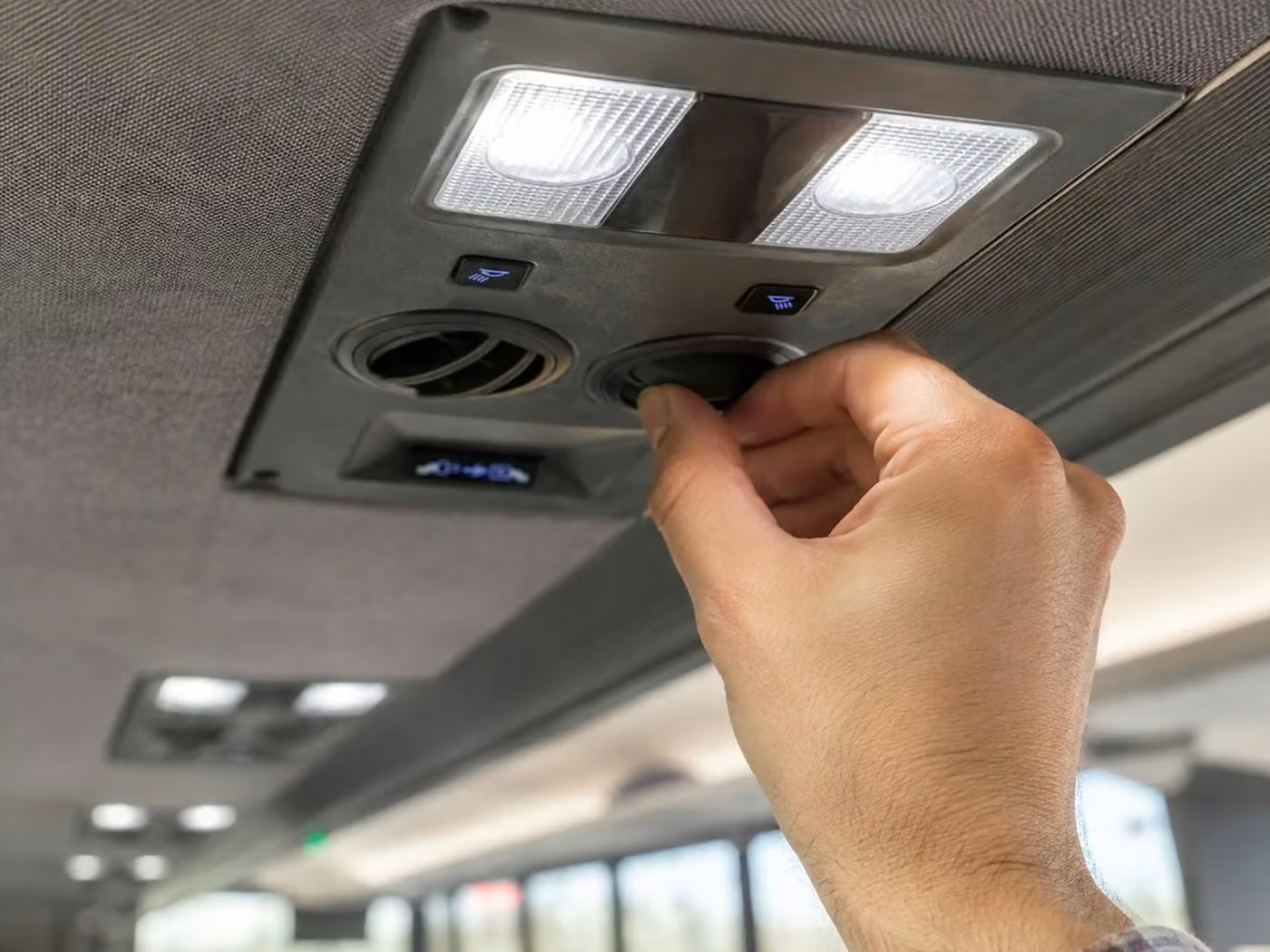 brownsburg 15 passenger minibus air conditioning