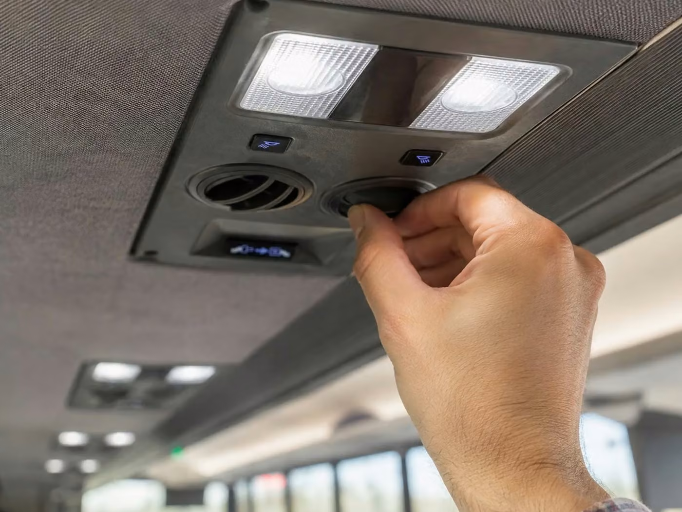 brownsburg 20 passenger minibus air conditioning