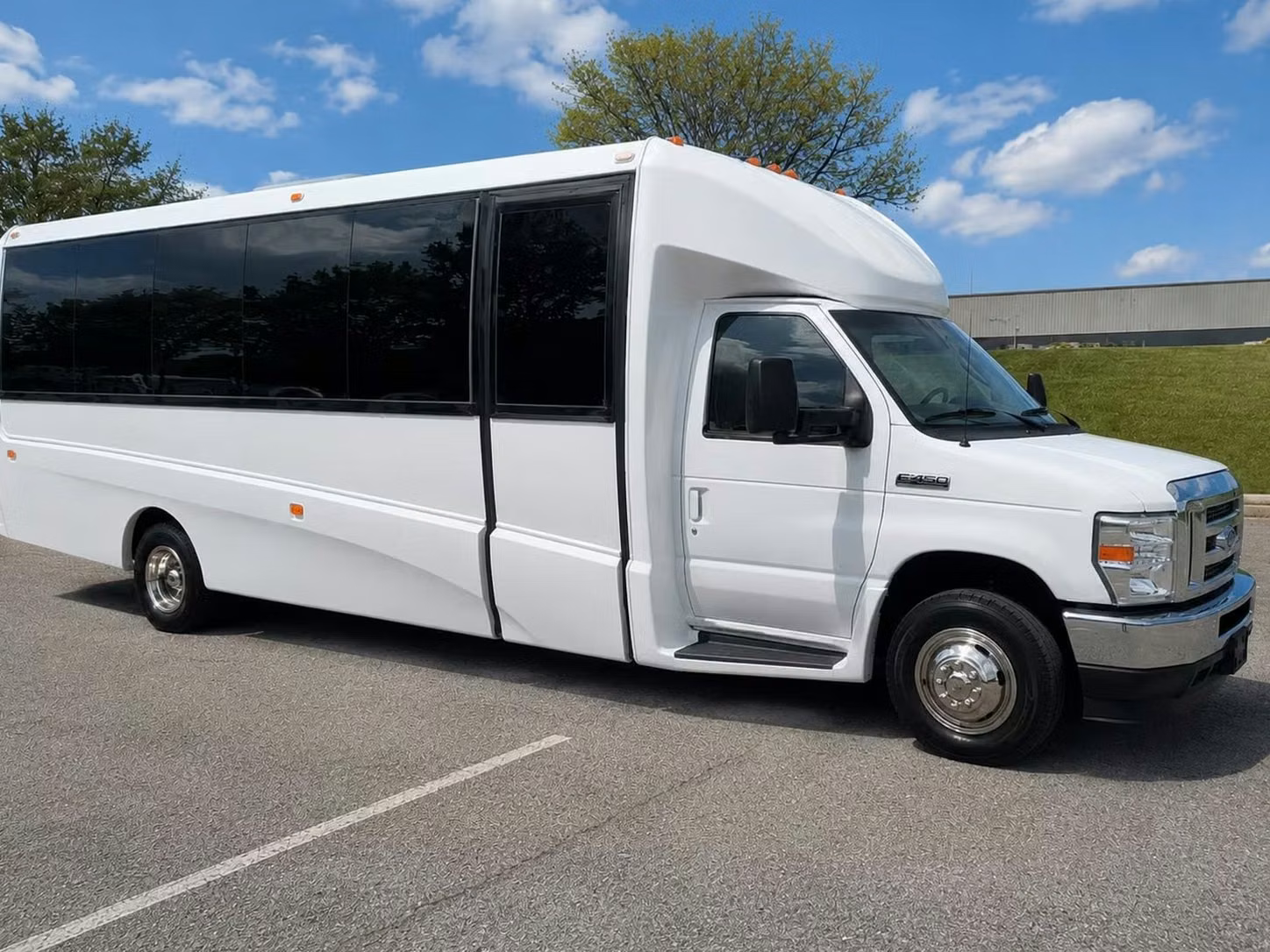 brownsburg 20 passenger minibus rental