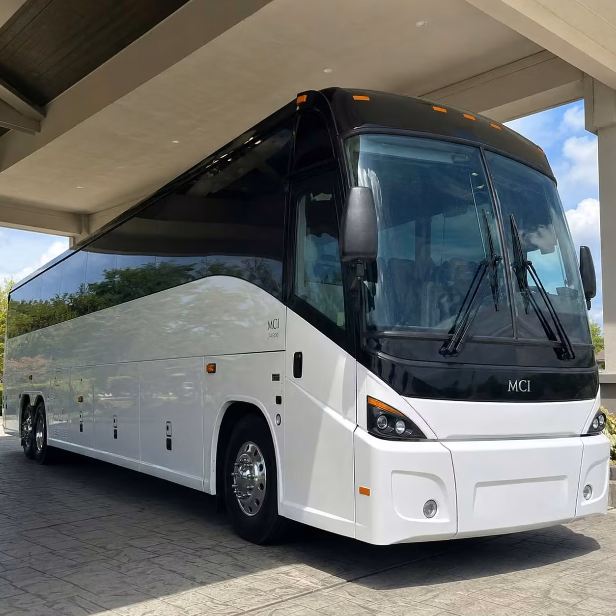 brownsburg 56 passenger military charter buses with undercarriage gear bays